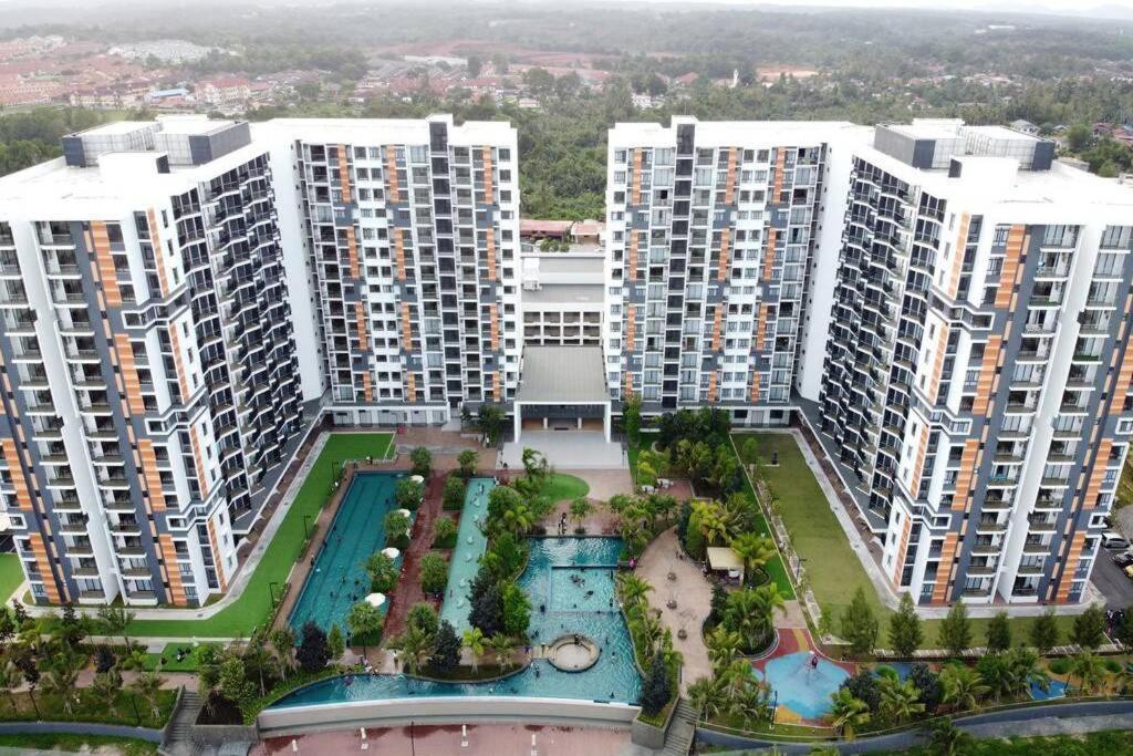 Casa Raudhah @ Timurbay Seafront Residence Kampung Sungai Karang Dış mekan fotoğraf